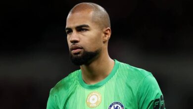 Chelsea Eye Surprise £50m Move for Sunderland Goalkeeper Robin Roefs